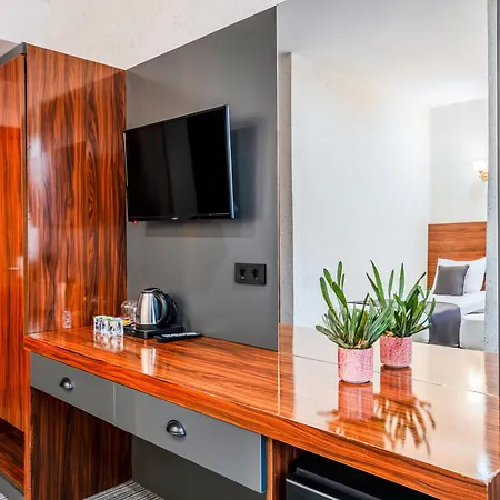 Med Airport Hotel 4*
