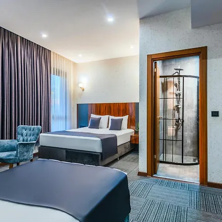 Hotel Med Airport 4*